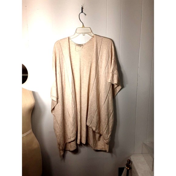 ANN TAYLOR LOFT Cardigan Sweater Size M cream beige Oversize Slouchy Boyfriend - Picture 1 of 3